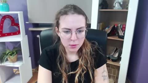 Snapshot of blackrosezoey chatting on February 24, 5:33 am Z O E Y online show from February 24, 5:33 am