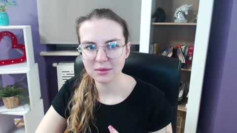 Snapshot of blackrosezoey chatting on February 26, 5:31 am Z O E Y online show from February 26, 5:31 am