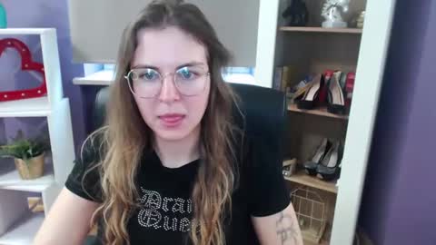 Snapshot of blackrosezoey chatting on March 3, 8:49 am Z O E Y online show from March 3, 8:49 am