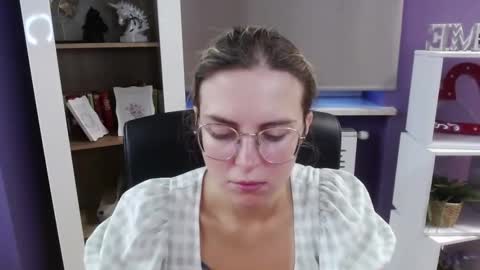 Snapshot of blackrosezoey chatting on September 25, 5:00 am Z O E Y online show from September 25, 5:00 am