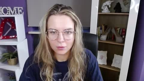 Snapshot of blackrosezoey chatting on October 30, 5:42 am Z O E Y online show from October 30, 5:42 am