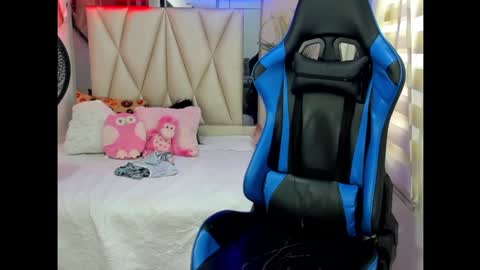 Snapshot of blacksex_boy chatting on December 8, 3:35 pm Marlon online show from December 8, 3:35 pm