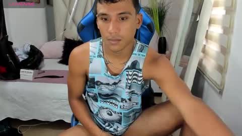 Snapshot of blacksex_boy chatting on December 19, 6:12 pm Marlon online show from December 19, 6:12 pm