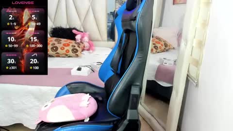 Snapshot of blacksex_boy chatting on January 18, 5:37 pm Marlon online show from January 18, 5:37 pm