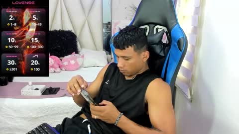 Snapshot of blacksex_boy chatting on February 3, 9:07 pm Marlon online show from February 3, 9:07 pm