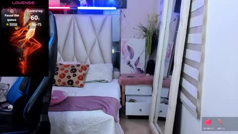 Snapshot of blacksex_boy chatting on February 9, 9:49 pm Marlon online show from February 9, 9:49 pm