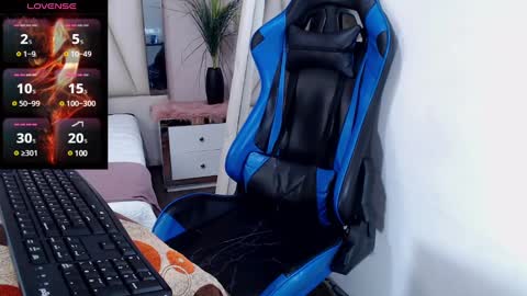 Snapshot of blacksex_boy chatting on February 20, 10:59 pm Marlon online show from February 20, 10:59 pm