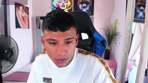 Snapshot of blacksex_boy chatting on February 26, 4:24 pm Marlon online show from February 26, 4:24 pm