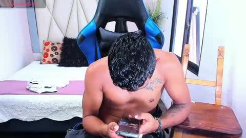 Snapshot of blacksex_boy chatting on February 27, 9:36 pm Marlon online show from February 27, 9:36 pm