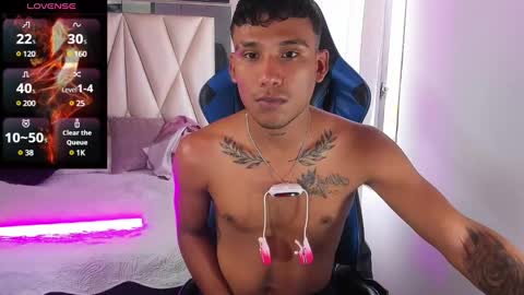 Snapshot of blacksex_boy chatting on March 5, 6:12 pm Marlon online show from March 5, 6:12 pm