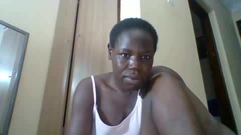Snapshot of blacksexygal chatting on May 3, 6:14 pm SARAH online show from May 3, 6:14 pm