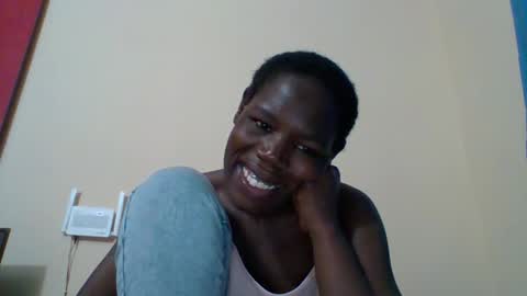 Snapshot of blacksexygal chatting on May 4, 6:26 pm SARAH online show from May 4, 6:26 pm