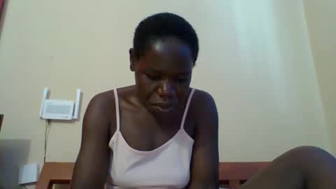 Snapshot of blacksexygal chatting on May 5, 6:32 am SARAH online show from May 5, 6:32 am