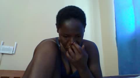 Snapshot of blacksexygal chatting on May 12, 8:11 am SARAH online show from May 12, 8:11 am