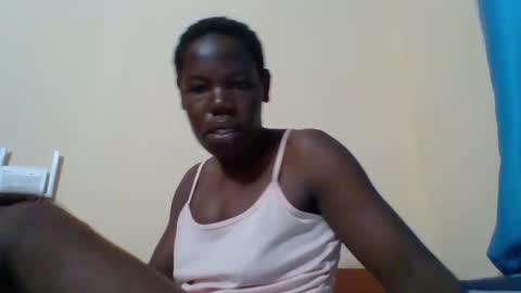 Snapshot of blacksexygal chatting on May 17, 3:15 am SARAH online show from May 17, 3:15 am