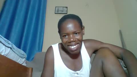 Snapshot of blacksexygal chatting on May 25, 6:58 pm SARAH online show from May 25, 6:58 pm