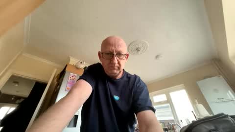 L33 online show from February 23, 8:55 am