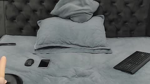 Snapshot of blackswan7777 chatting on December 11, 12:12 pm Mira online show from December 11, 12:12 pm