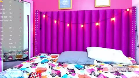 Tifffany bllom online show from March 11, 6:43 am