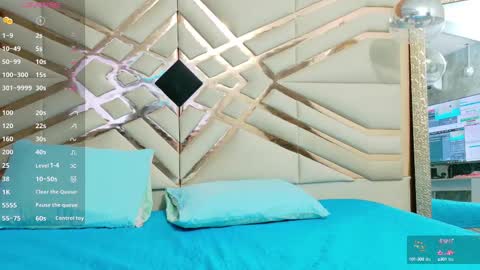 Tifffany bllom online show from September 17, 2:13 am