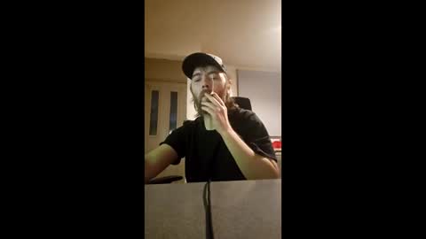 blackvswhite2022 online show from December 16, 1:54 am