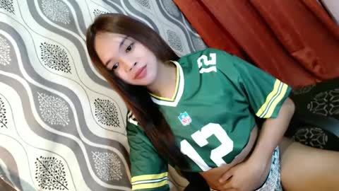 Snapshot of blacky_luna chatting on December 21, 7:49 pm sweetyluna online show from December 21, 7:49 pm