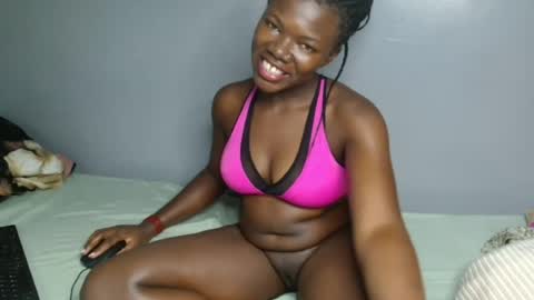 Snapshot of blair_sue chatting on July 17, 5:07 pm love online show from July 17, 5:07 pm