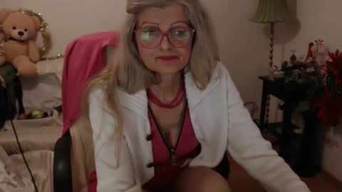 Snapshot of blairfort chatting on December 8, 10:47 pm blairfort online show from December 8, 10:47 pm