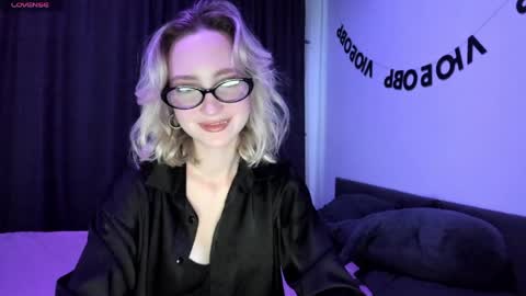 Snapshot of blairmarfl chatting on May 23, 4:55 pm Blair online show from May 23, 4:55 pm