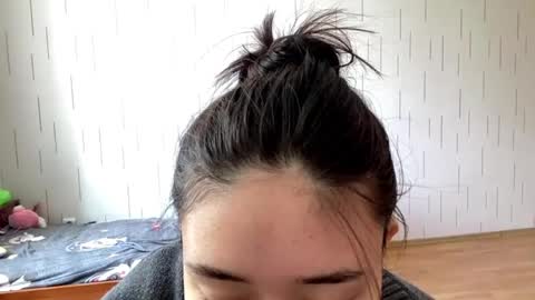 Mila online show from April 22, 8:28 am