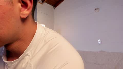 Snapshot of blake_levi chatting on December 29, 12:52 am Blake Levi Independent Model online show from December 29, 12:52 am