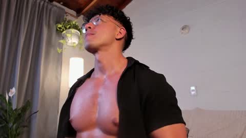 Snapshot of blake_levi chatting on January 10, 2:14 am Blake Levi Independent Model online show from January 10, 2:14 am