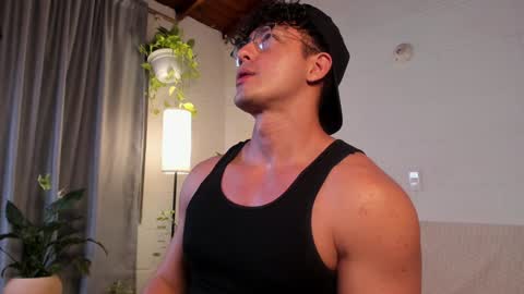 Snapshot of blake_levi chatting on February 6, 2:22 am Blake Levi Independent Model online show from February 6, 2:22 am