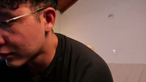 Snapshot of blake_levi chatting on February 28, 12:10 am Blake Levi Independent Model online show from February 28, 12:10 am