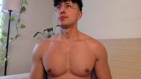 Blake Levi  Independent Model online show from April 16, 5:47 pm