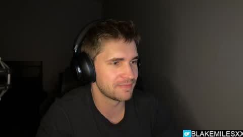 Snapshot of blakemiles2 chatting on May 3, 1:55 am Blake Miles online show from May 3, 1:55 am