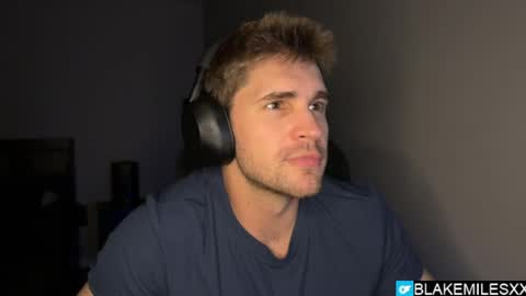 Snapshot of blakemiles2 chatting on May 26, 2:29 am Blake Miles online show from May 26, 2:29 am