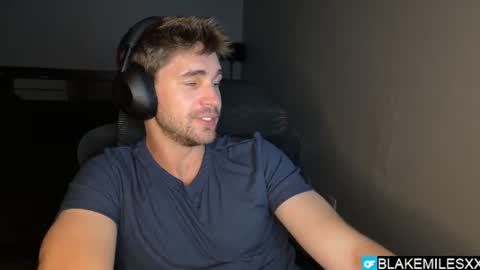 Snapshot of blakemiles2 chatting on June 9, 3:51 am Blake Miles online show from June 9, 3:51 am