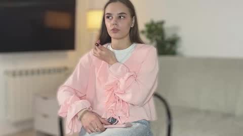 Snapshot of blanchouellete chatting on December 18, 11:27 am Rosie online show from December 18, 11:27 am