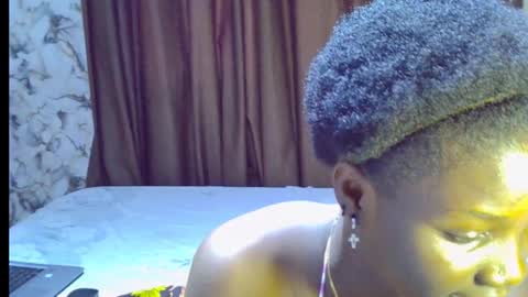 nikky00 online show from November 10, 7:51 am