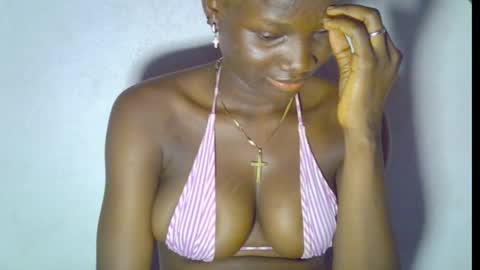 nikky00 online show from February 14, 7:05 am