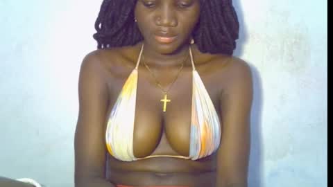 nikky00 online show from February 20, 7:10 am