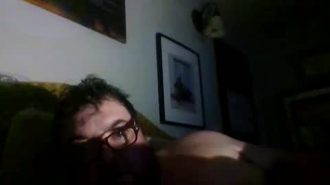 Snapshot of blazedoner13 chatting on March 25, 2:06 am blazedoner online show from March 25, 2:06 am