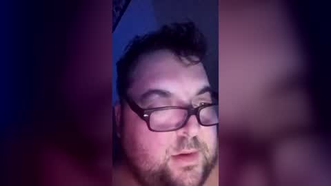 Snapshot of blazedoner13 chatting on July 19, 6:39 am blazedoner online show from July 19, 6:39 am