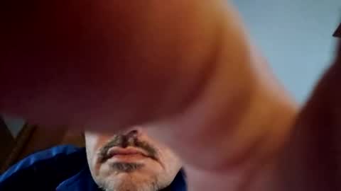 Snapshot of blazinawin chatting on December 1, 10:21 pm FreshCut online show from December 1, 10:21 pm