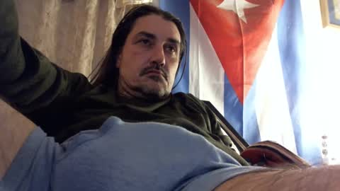 Snapshot of blazinawin chatting on December 5, 3:48 am FreshCut online show from December 5, 3:48 am