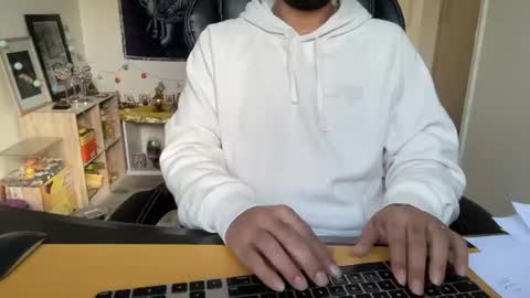 Snapshot of bleakshado chatting on June 8, 1:28 am bleakshado online show from June 8, 1:28 am