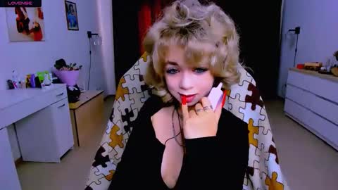 Nicole online show from September 14, 5:39 am