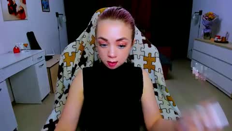 Nicole online show from February 5, 12:17 pm