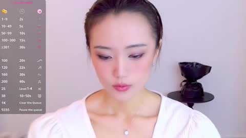 YoYo online show from December 4, 3:49 am